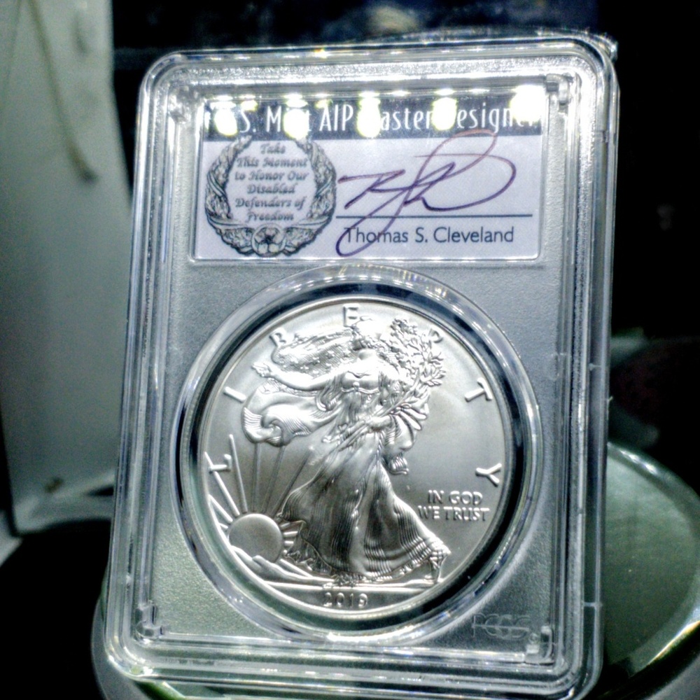 2019-W SILVER EAGLE $1 COIN - Picture 3 of 5